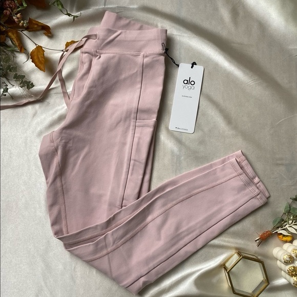 ALO Yoga Pants - ALO Yoga Blush Leggings